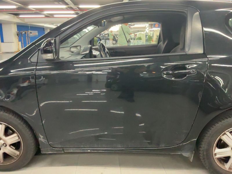 Toyota iQ 1.0 VVT-i — zdjęcie 4