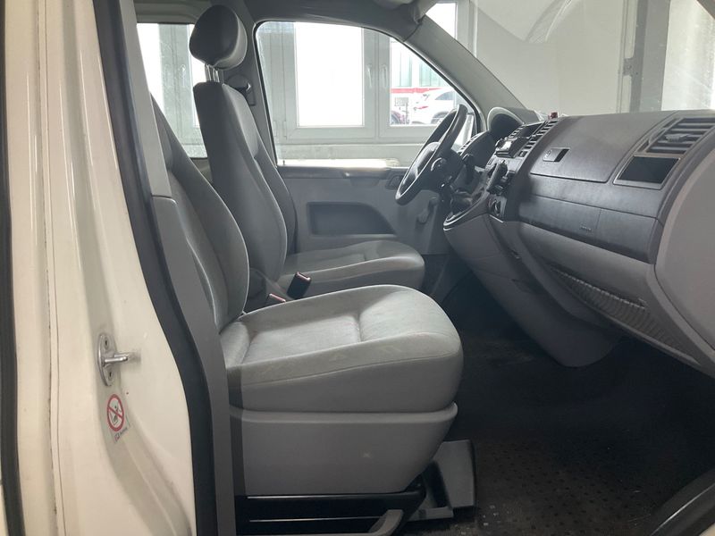 Volkswagen T5 Kombi 1.9 TDI — zdjęcie 3