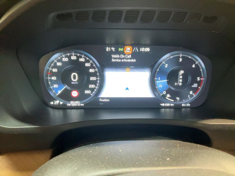 Volvo XC90 2.0 D5 Inscription AWD — zdjęcie 13