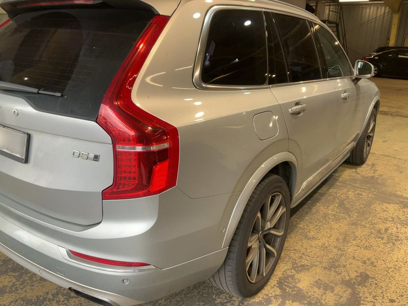 Volvo XC90 2.0 D5 Inscription AWD — zdjęcie 6