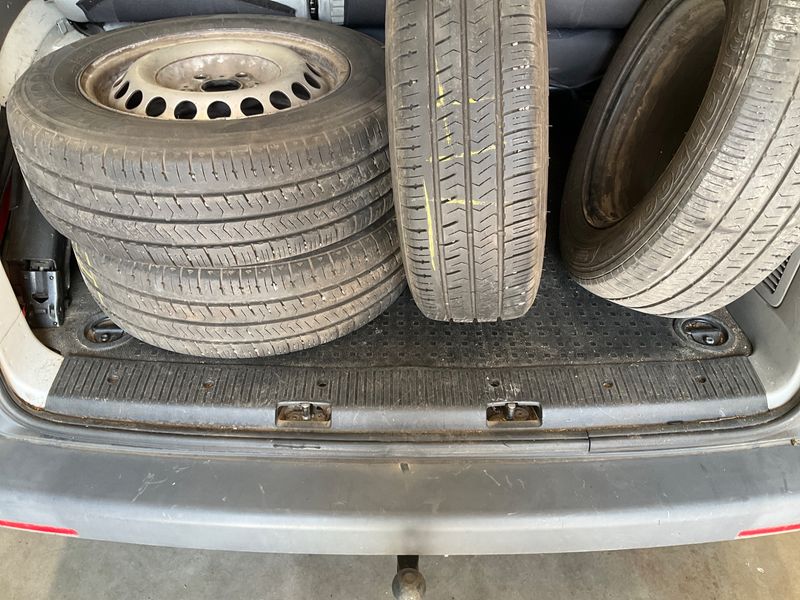 Volkswagen T5 Kombi 2.0 TDI 2012 – снимка 32