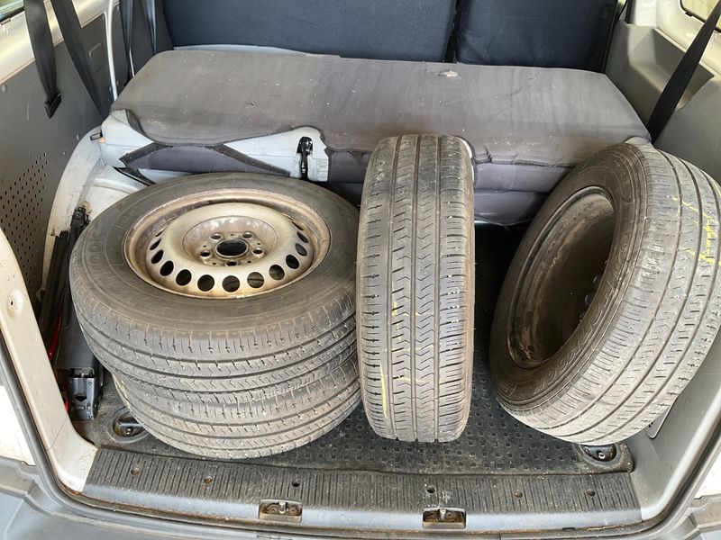 Volkswagen T5 Kombi 2.0 TDI 2012 – снимка 15