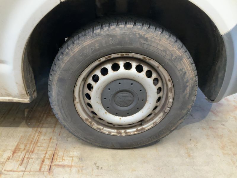 Volkswagen T5 Kombi 2.0 TDI 2012 – снимка 11
