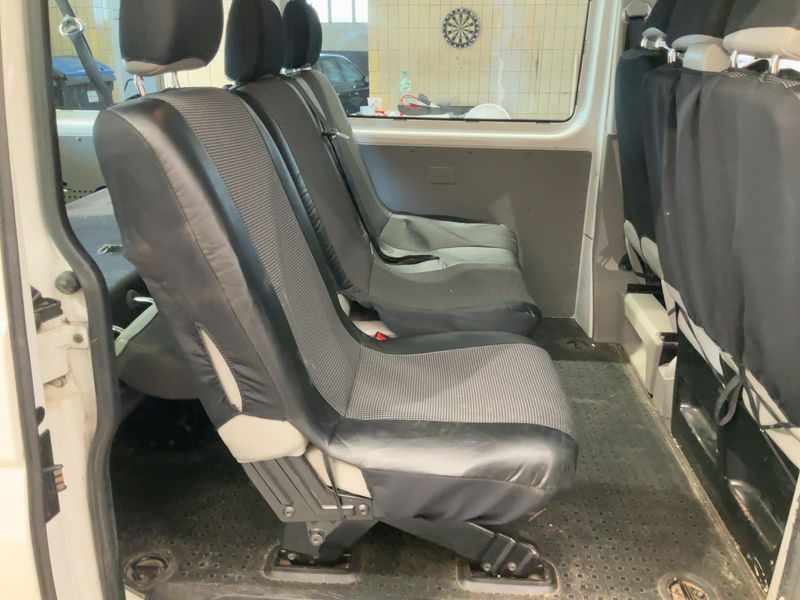 Volkswagen T5 Kombi 2.0 TDI — zdjęcie 14