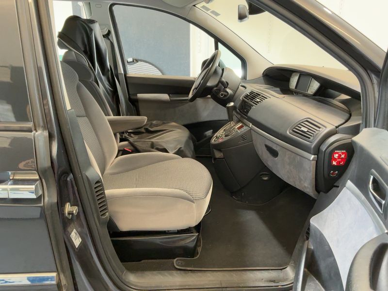 Peugeot 807 2.0 HDi Allure — zdjęcie 11