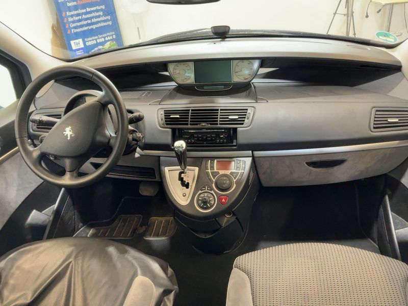 Peugeot 807 2.0 HDi Allure — zdjęcie 12