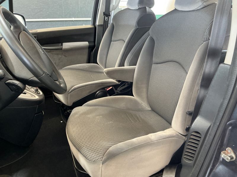 Peugeot 807 2.0 HDi Allure 2013 – снимка 31