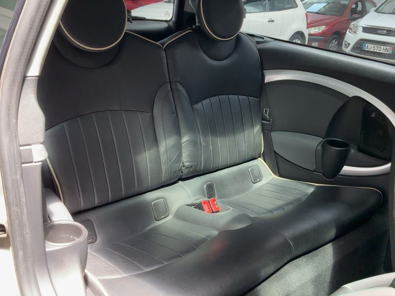 MINI Clubman Cooper — zdjęcie 14
