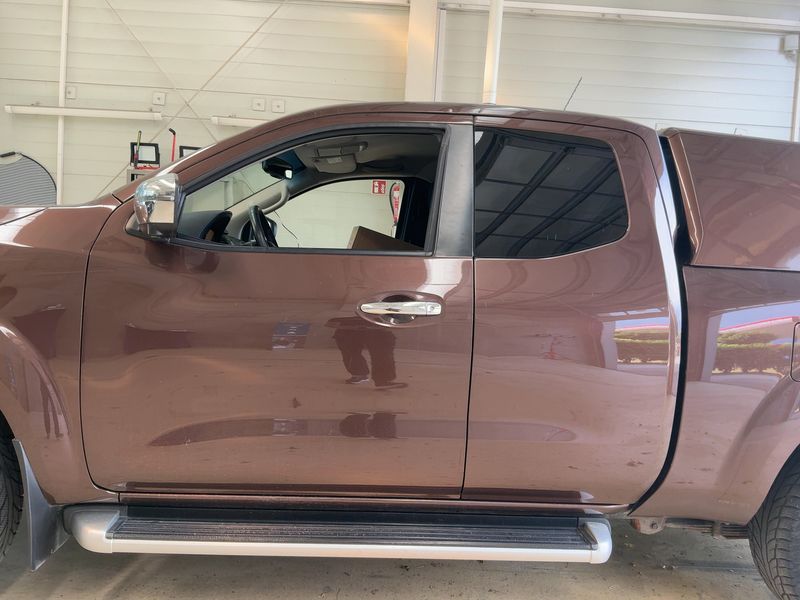 Nissan NP300 Pick-up 2.3 dCi N-Connecta King Cab 4x4 — zdjęcie 4