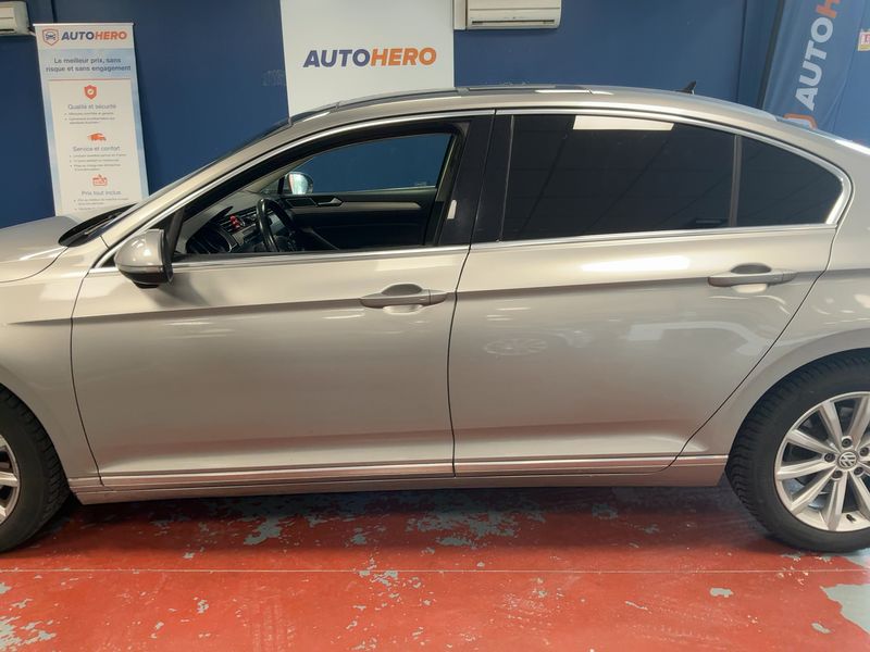 Volkswagen Passat 2.0 TDI Carat Exclusive BlueMotion Tech — zdjęcie 4