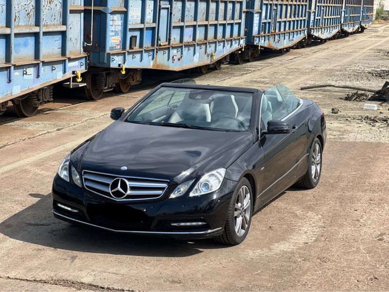 Mercedes-Benz E-Klasse E 250 CGI BlueEfficiency Avantgarde — zdjęcie 19
