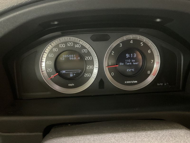 Volvo V70 2.0 F DRIVe Summum — zdjęcie 4