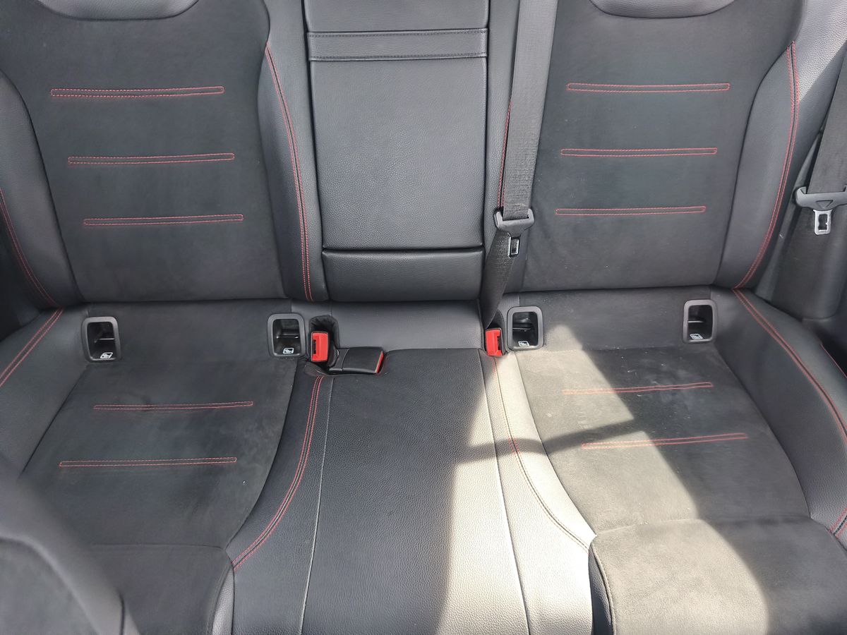 Mercedes-Benz A-Klasse A 35 AMG 4Matic Race Edition