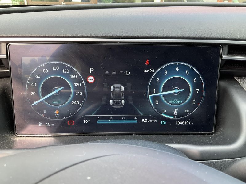 Hyundai Tucson 1.6 T-GDI Mild-Hybrid Blackline 4WD — zdjęcie 13