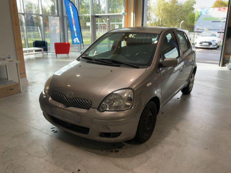 Toyota Yaris 1.3 VVT-i Linea Luna