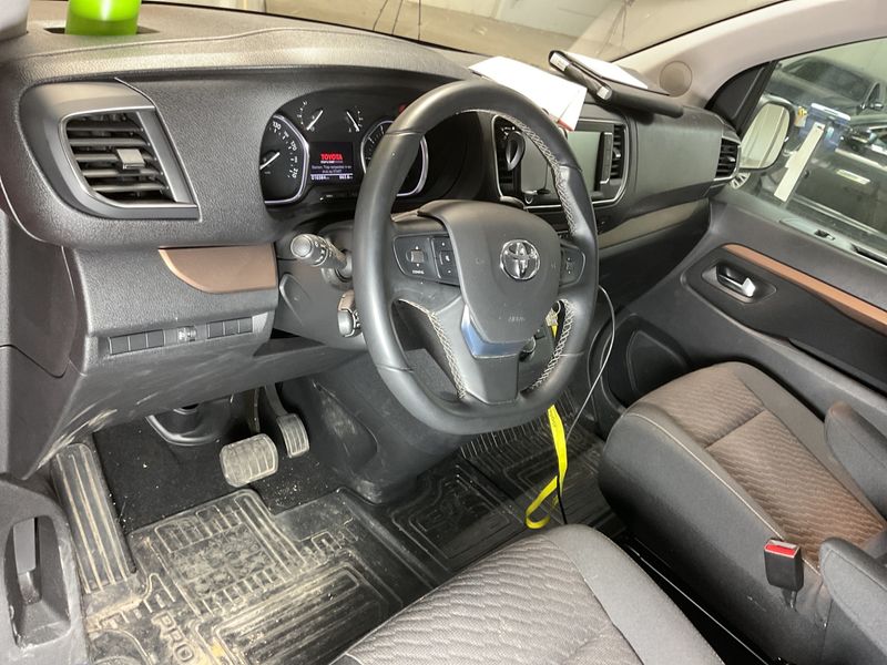 Toyota ProAce Verso 2.0 D-4D L2 Family 2023 – снимка 32