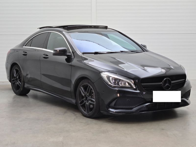 Mercedes-Benz CLA-Klasse CLA 180 AMG Line — zdjęcie 4