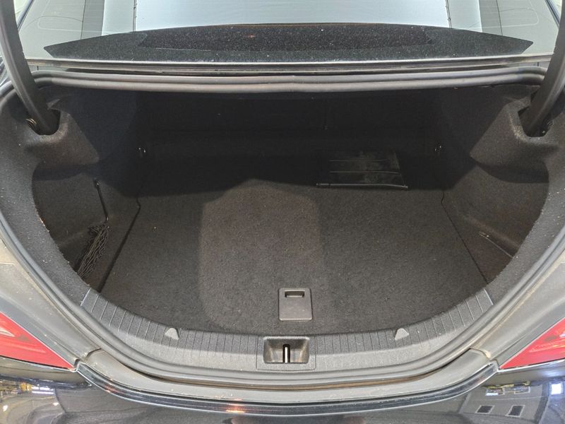 Mercedes-Benz CLA-Klasse CLA 180 AMG Line — zdjęcie 5