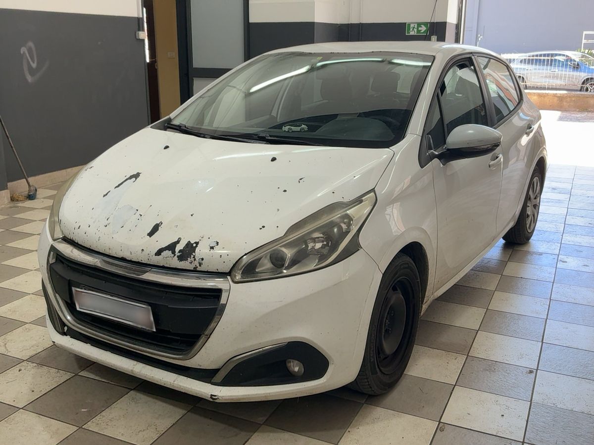 Peugeot 208 2015