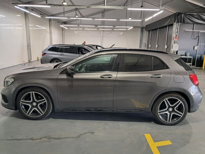 Mercedes-Benz GLA-Klasse GLA 220 d 4Matic Fascination — zdjęcie 4