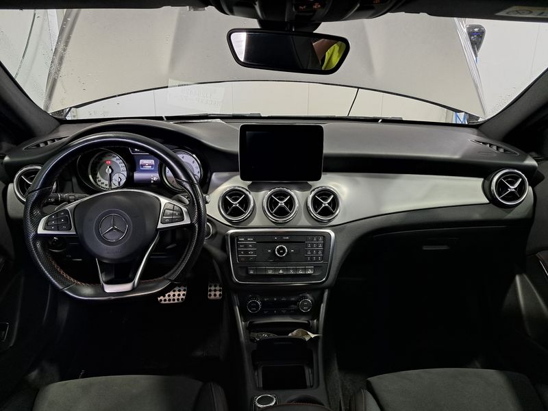 Mercedes-Benz GLA-Klasse GLA 220 d 4Matic Fascination — zdjęcie 12