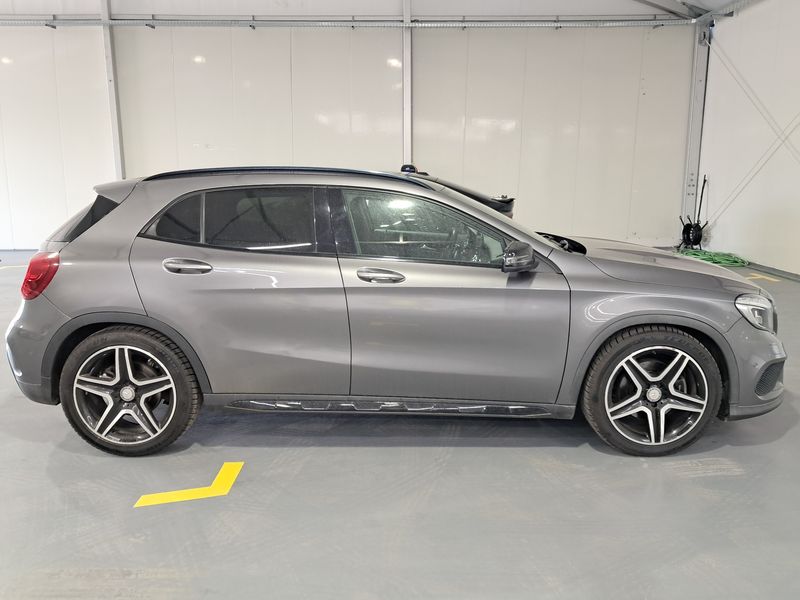 Mercedes-Benz GLA-Klasse GLA 220 d 4Matic Fascination — zdjęcie 7