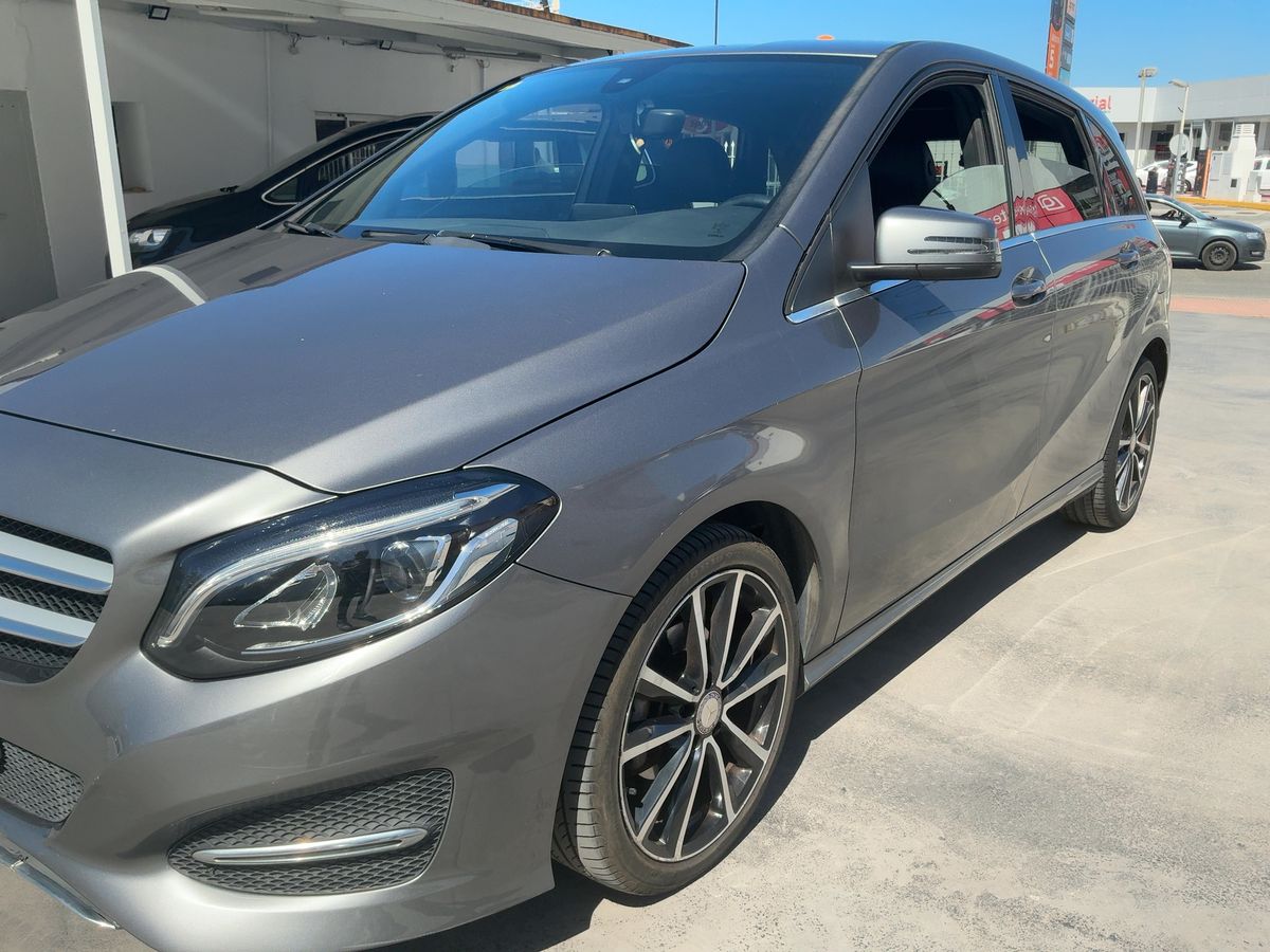 Mercedes-Benz B-Klasse 2015 — photo 1