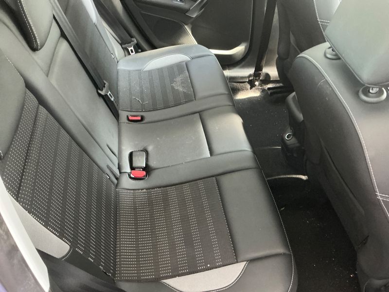 Peugeot 2008 1.2 PureTech Allure 2017 – снимка 36