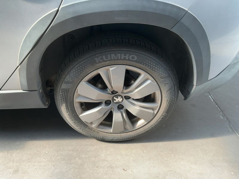 Peugeot 2008 1.2 PureTech Allure 2017 – снимка 5