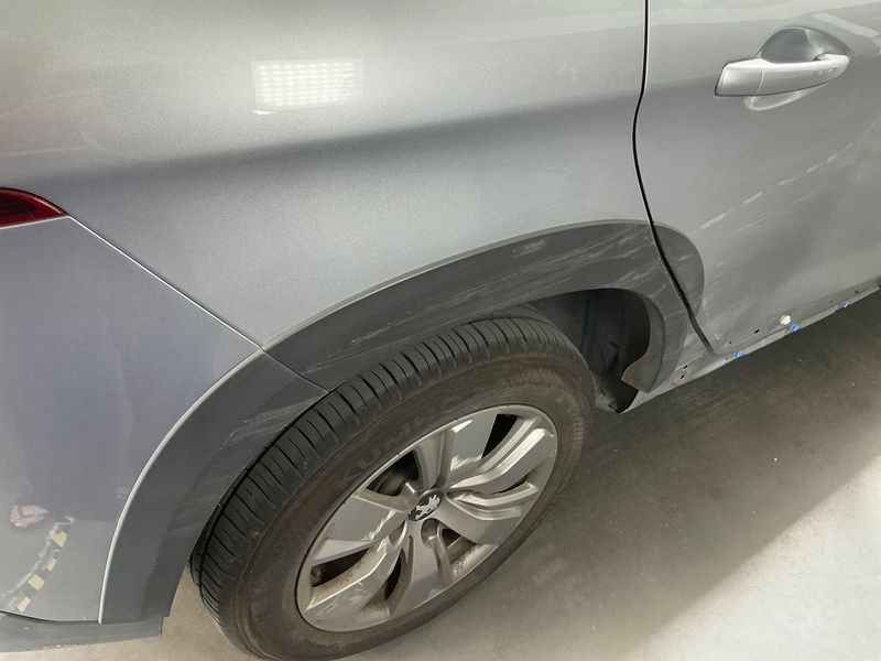Peugeot 2008 1.2 PureTech Allure 2017 – снимка 24