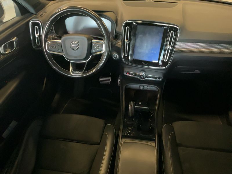 Volvo XC40 2.0 D3 R-Design AWD — zdjęcie 12