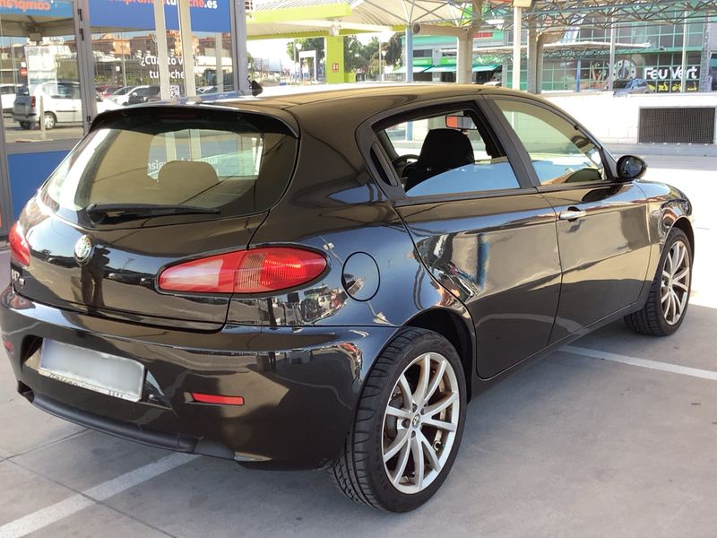 Alfa Romeo Alfa 147 1.6 TS ECO Progression — zdjęcie 6