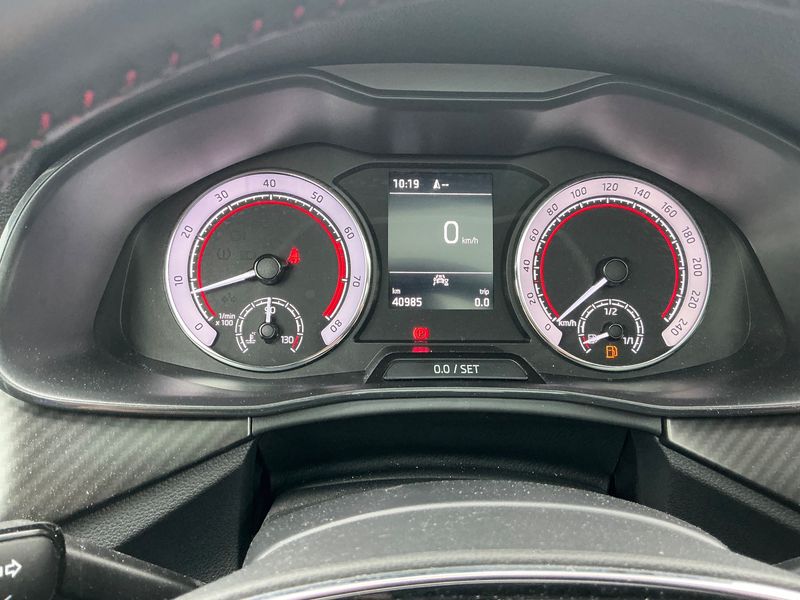 Skoda Kamiq 1.5 TSI ACT Monte Carlo — zdjęcie 13