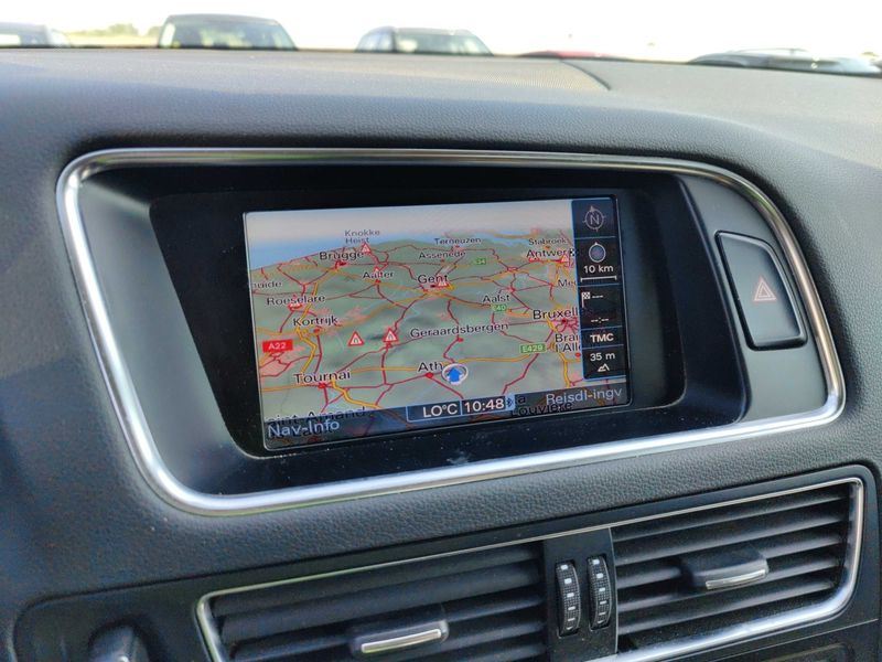 Audi Q5 2.0 TDI quattro 2012 – снимка 13