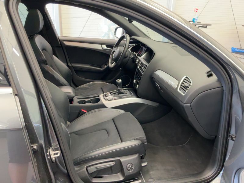 Audi A4 2.0 TFSI quattro S line Sportpaket plus — zdjęcie 11