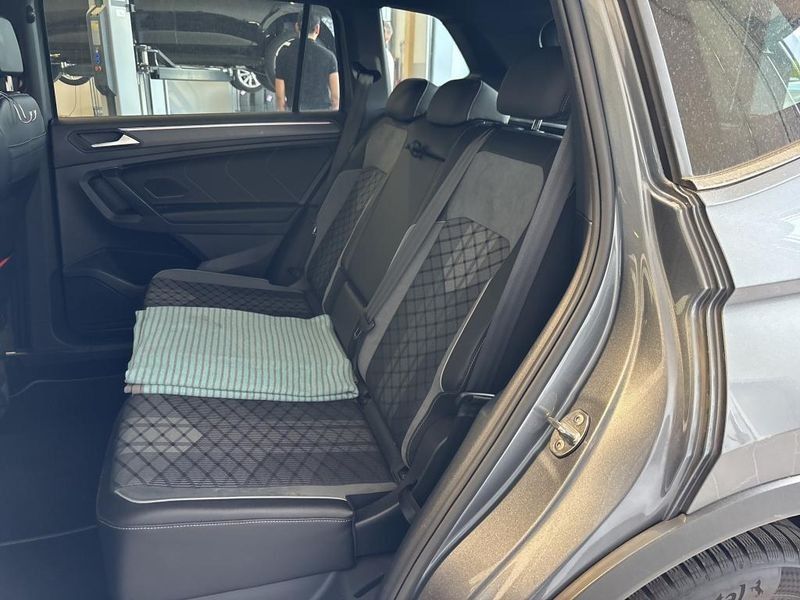 Volkswagen Tiguan Allspace 2.0 TSI R-Line 4Motion — zdjęcie 12