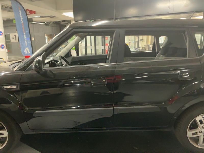 Kia Soul 1.6 CRDi Track — zdjęcie 4