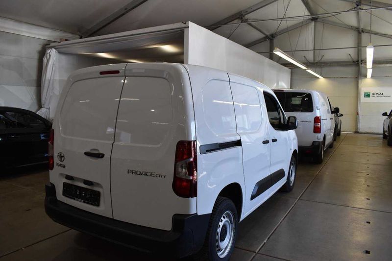 Toyota ProAce City 1.5 D-4D L1 Duty — zdjęcie 2