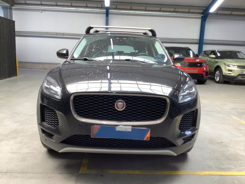 Jaguar E-Pace D150 AWD — zdjęcie 9