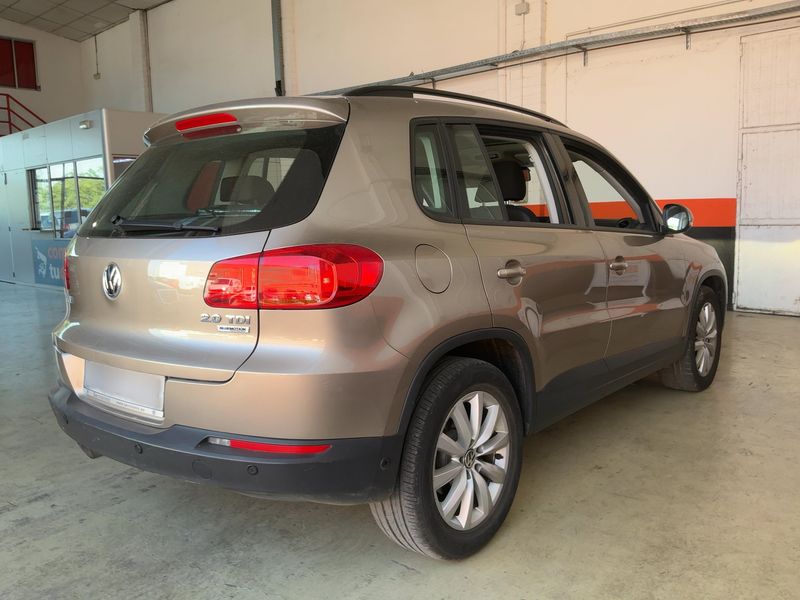 Volkswagen Tiguan 2.0 TDI T1 BlueMotion Tech 2015 – снимка 8