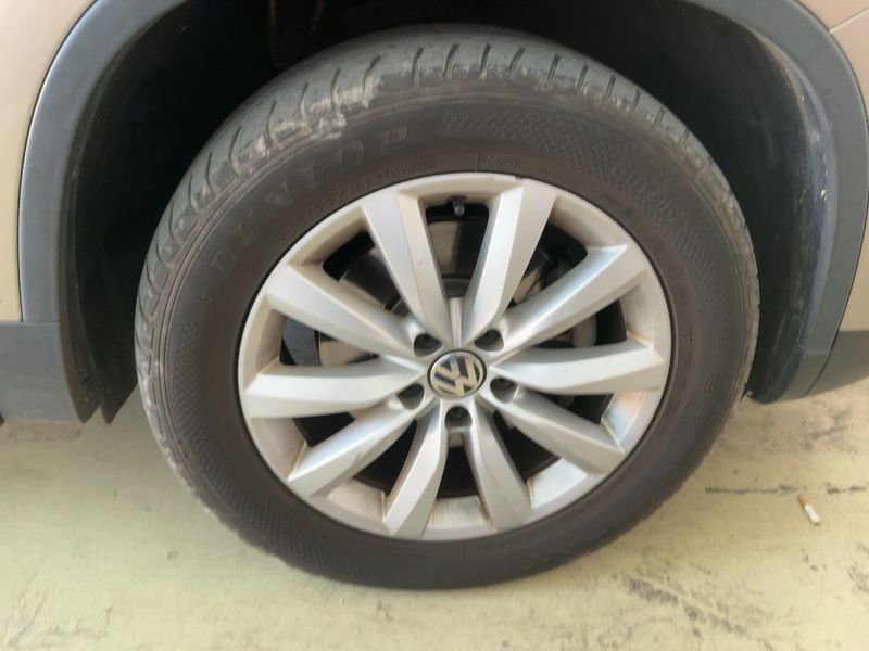 Volkswagen Tiguan 2.0 TDI T1 BlueMotion Tech 2015 – снимка 11