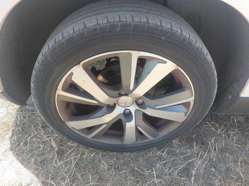 Peugeot 2008 1.6 e-HDi Crossway 2014 – снимка 36