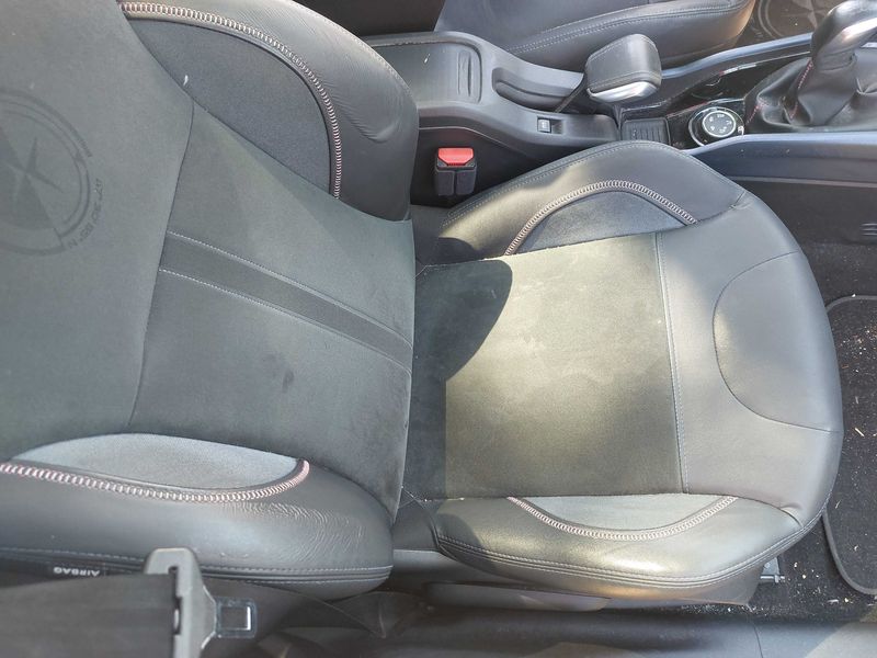 Peugeot 2008 1.6 e-HDi Crossway 2014 – снимка 69