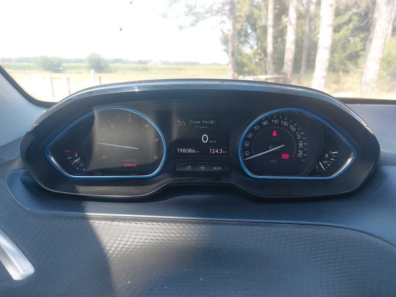 Peugeot 2008 1.6 e-HDi Crossway 2014 – снимка 12