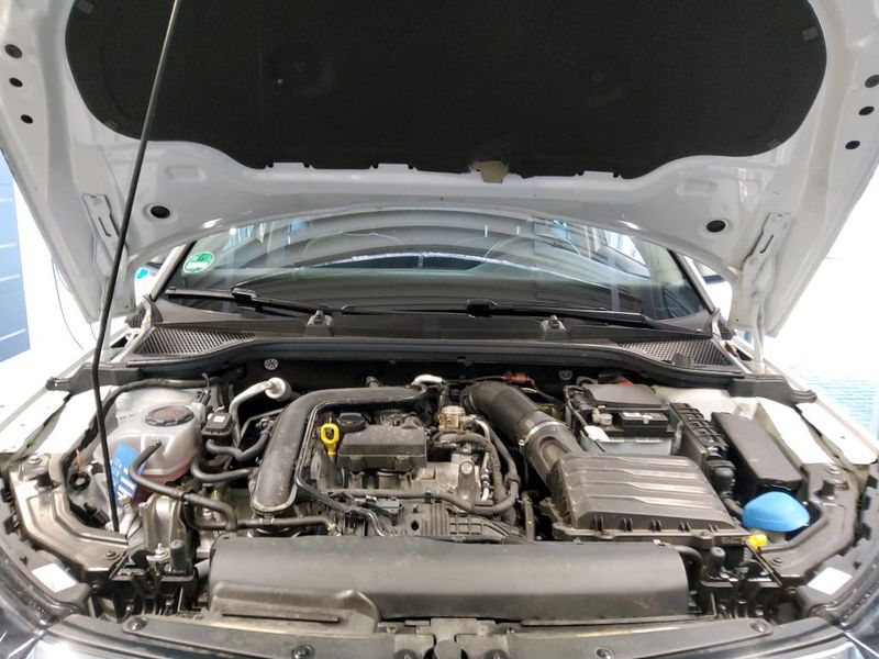 Skoda Kamiq 1.0 TSI Tour — zdjęcie 8