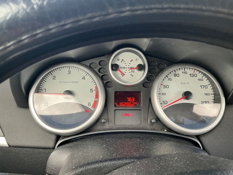 Peugeot 207 1.4 HDi Active — zdjęcie 4