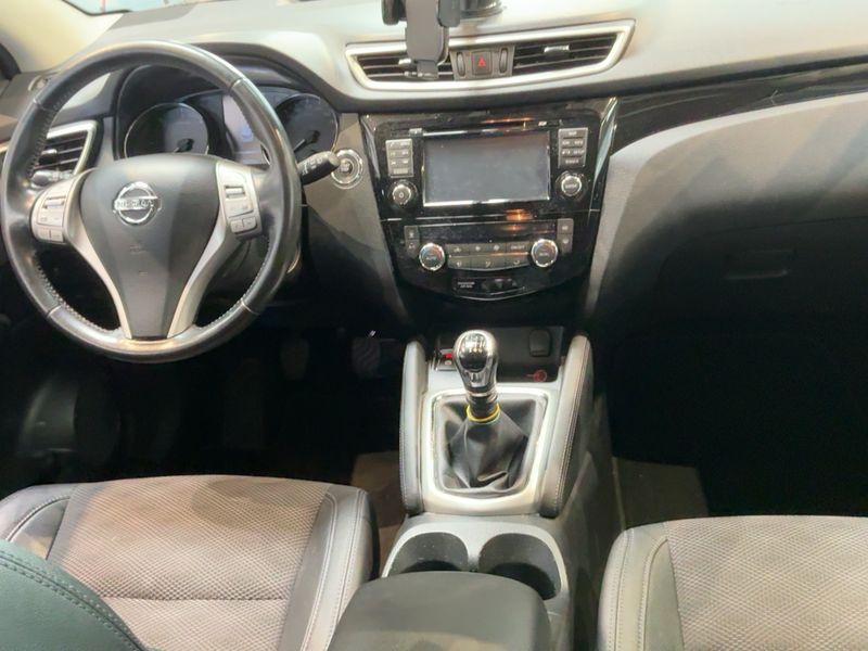 Nissan Qashqai 1.6 dCi Tekna 2015 – снимка 18