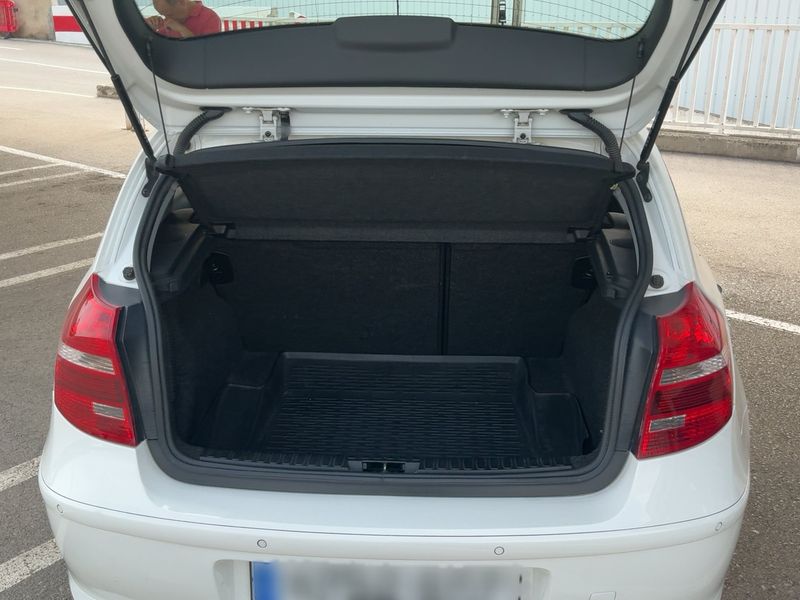 BMW 1er 118d 2010 – снимка 15