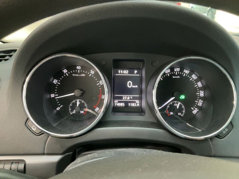 Skoda Yeti 1.2 TSI Active Plus Edition — zdjęcie 13