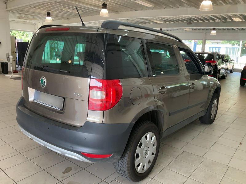 Skoda Yeti 1.2 TSI Active Plus Edition — zdjęcie 6